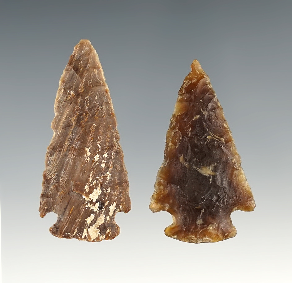 Pair of finely made North Dakota points.  The largest is 1 3/4".