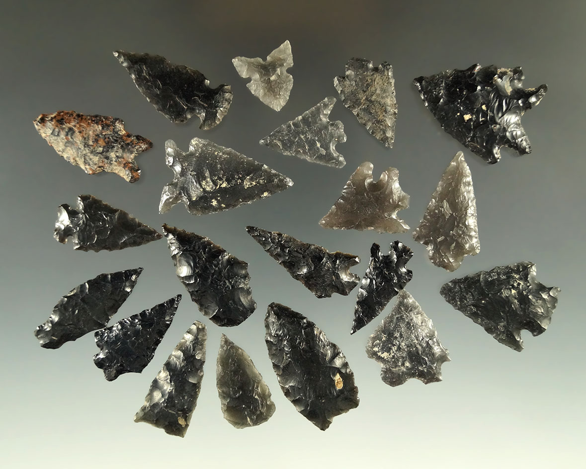 Group of 20 assorted obsidian arrowheads found in Nevada. Largest is 1".