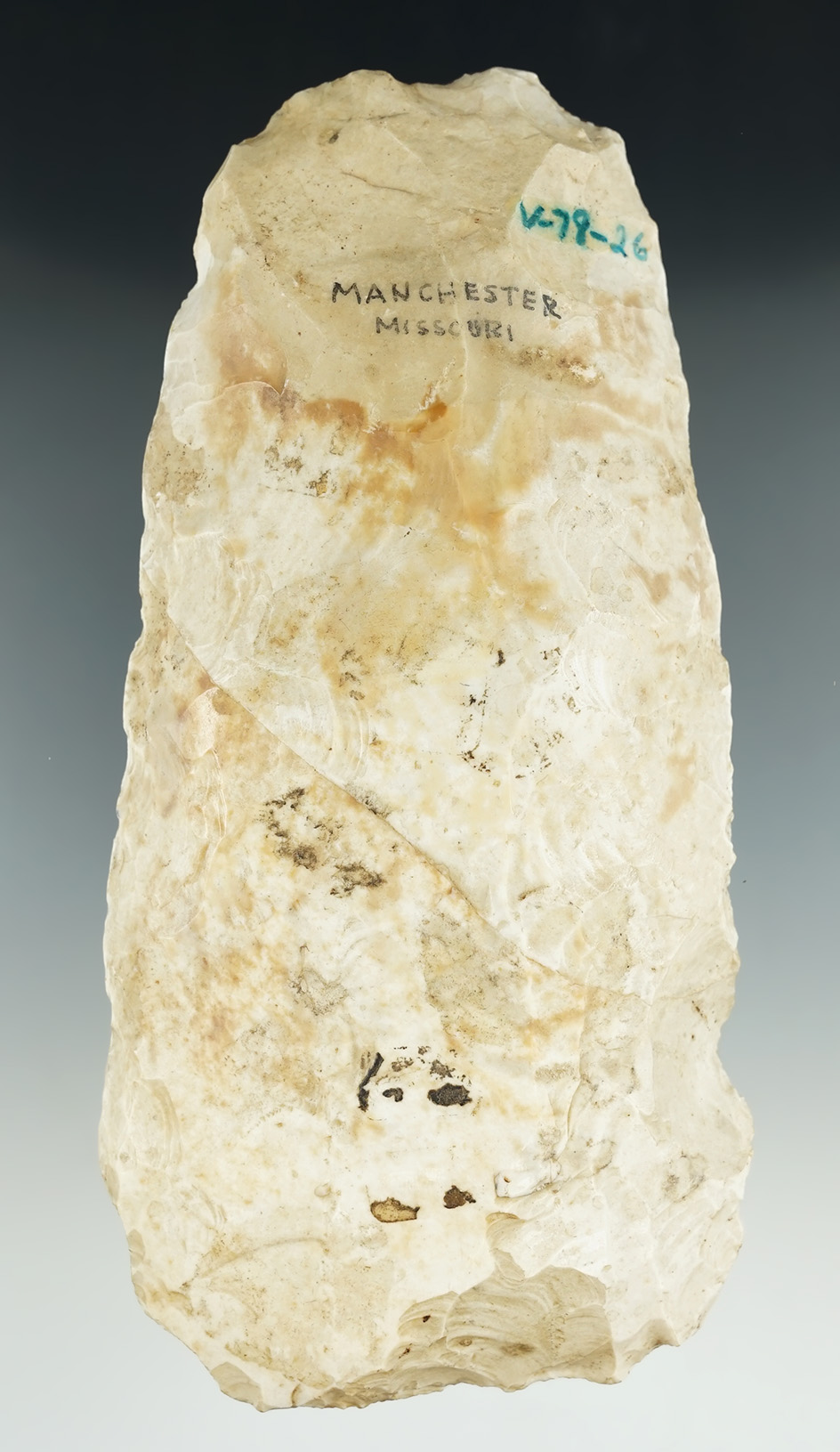 7 1/2" Large Flint hoe with excellent use polish found in Manchester, Missouri.