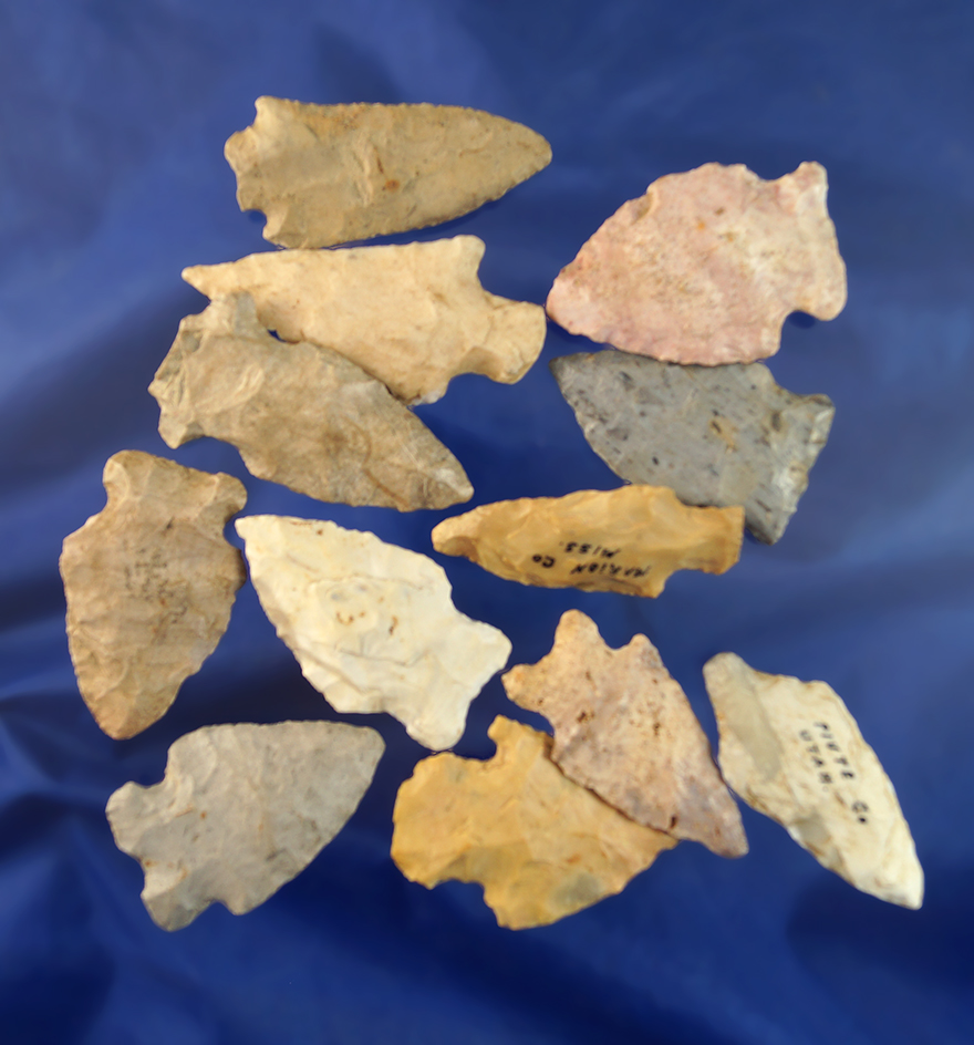 12 Midwestern arrowheads, largest is 2 5/16". Found in the Marshall/Peoria counties Illinois area