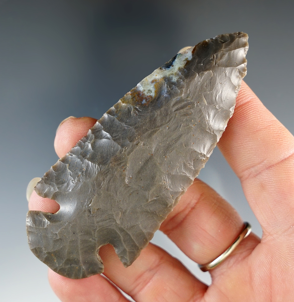 3 1/4" Hornstone Dovetail. Fine workmanship and base. Found in southern Indiana.