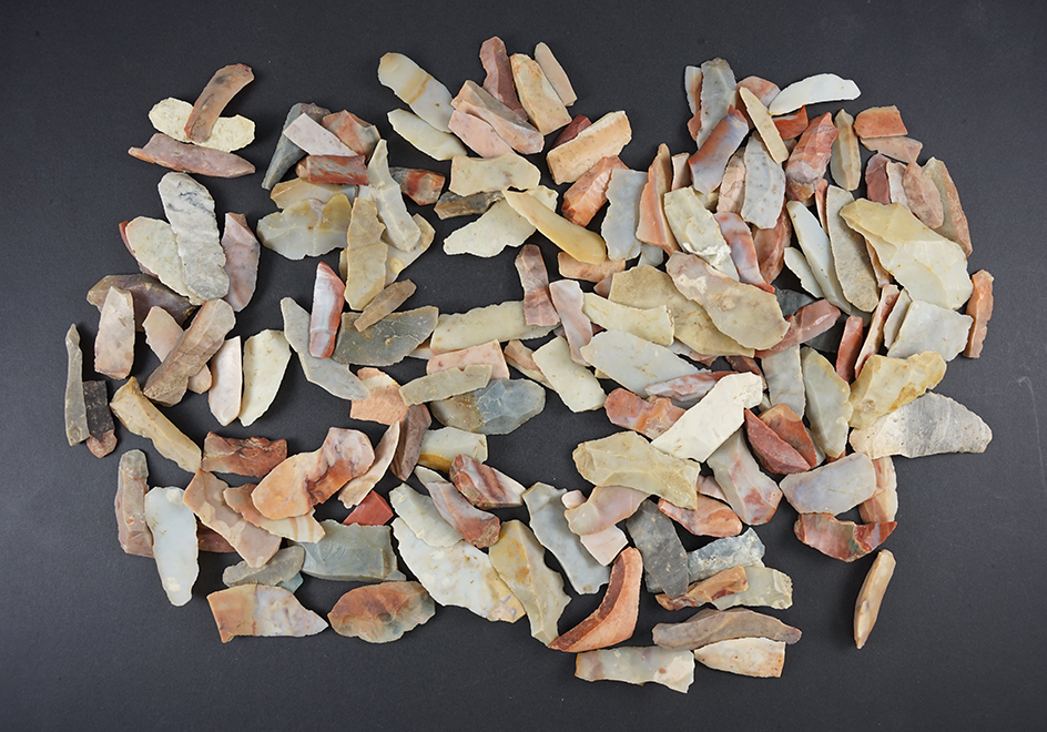 Set of 150 Flint Ridge Hopewell Bladelets - Ohio.