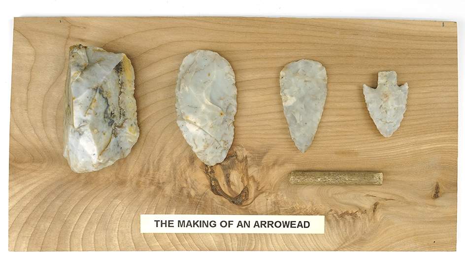Set of Ohio artifacts showing stages of knapping.