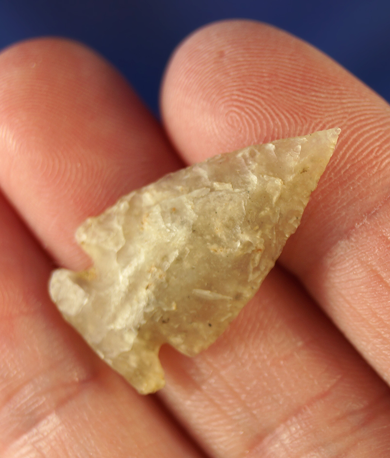 1 1/8" Besant point made from highly translucent agate in very good condition. Wyoming.