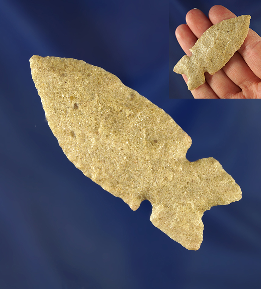 Sale Highlight! 2 5/8" Mallory point that is incredibly well styled and large for type. Wyoming.