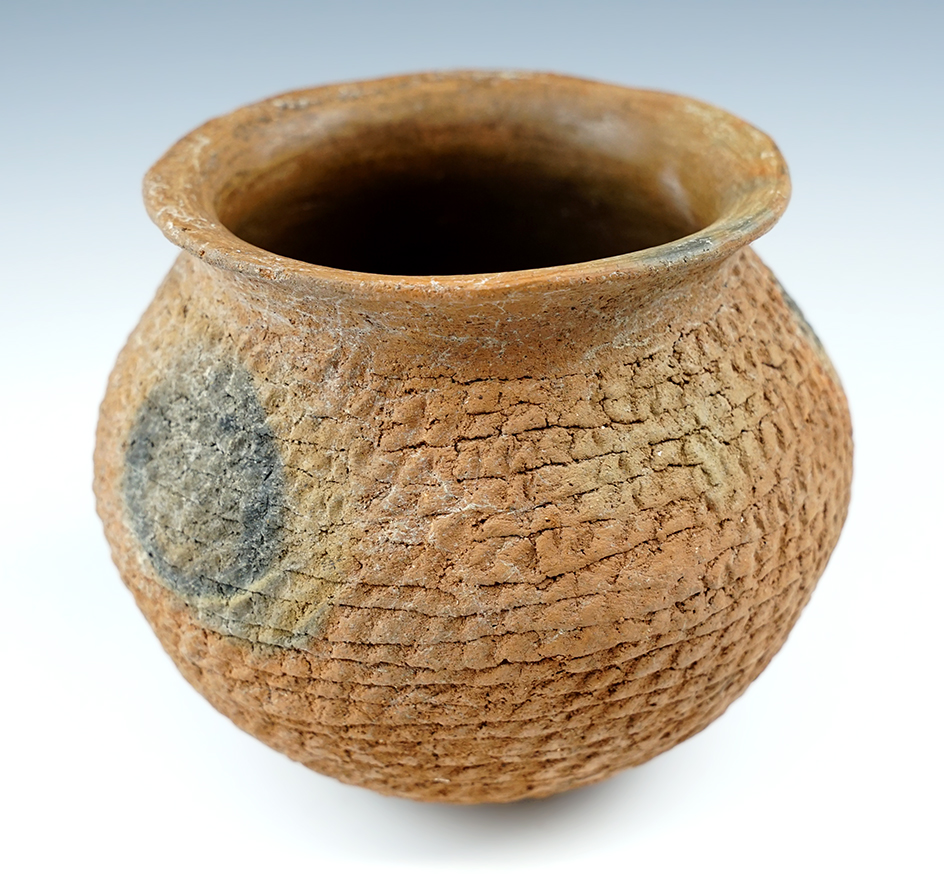 5 1/2" x 4 1/2" New Mexico Pottery Vessel.