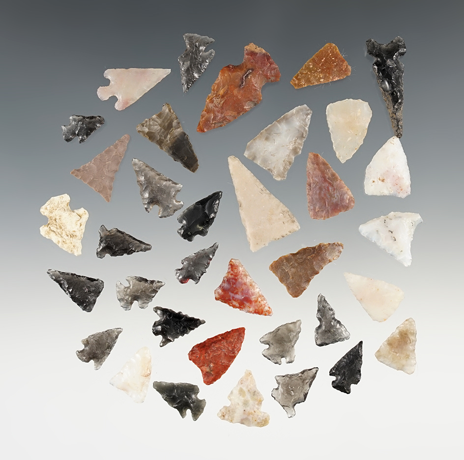 Set of 35 New Mexico points in good condition. The largest is 1 1/8".