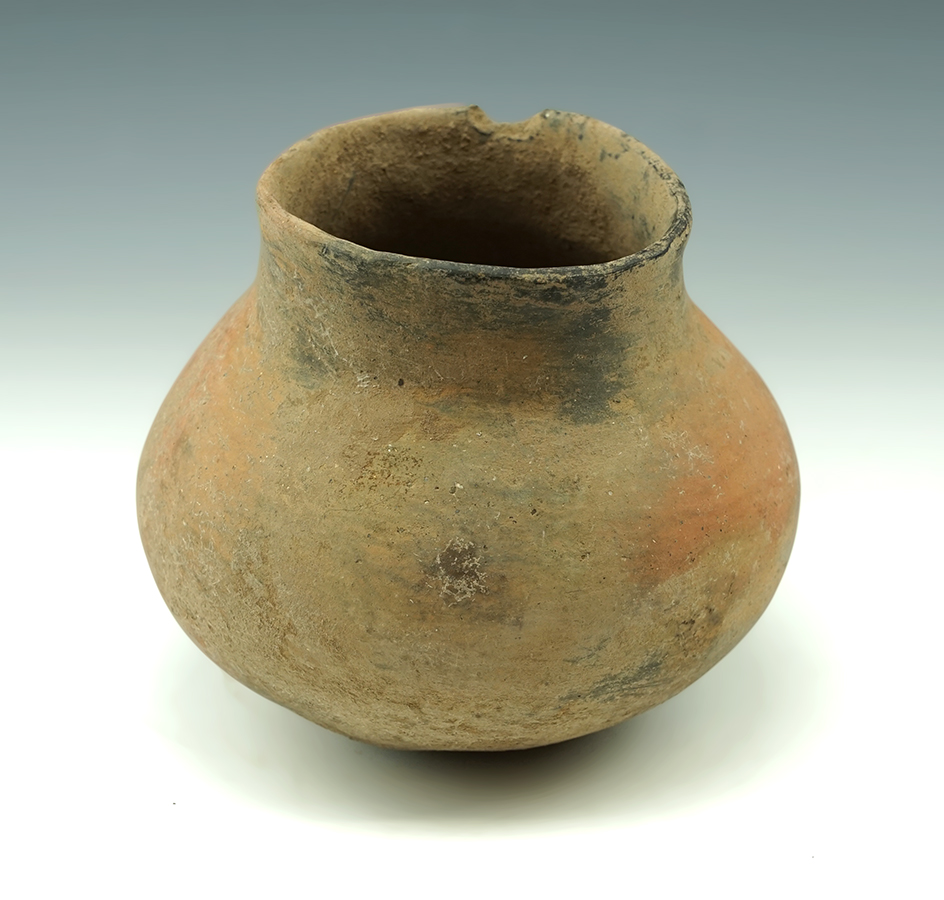 5" tall Arizona Pottery Vessel. One small rim chip but in overall great condition.