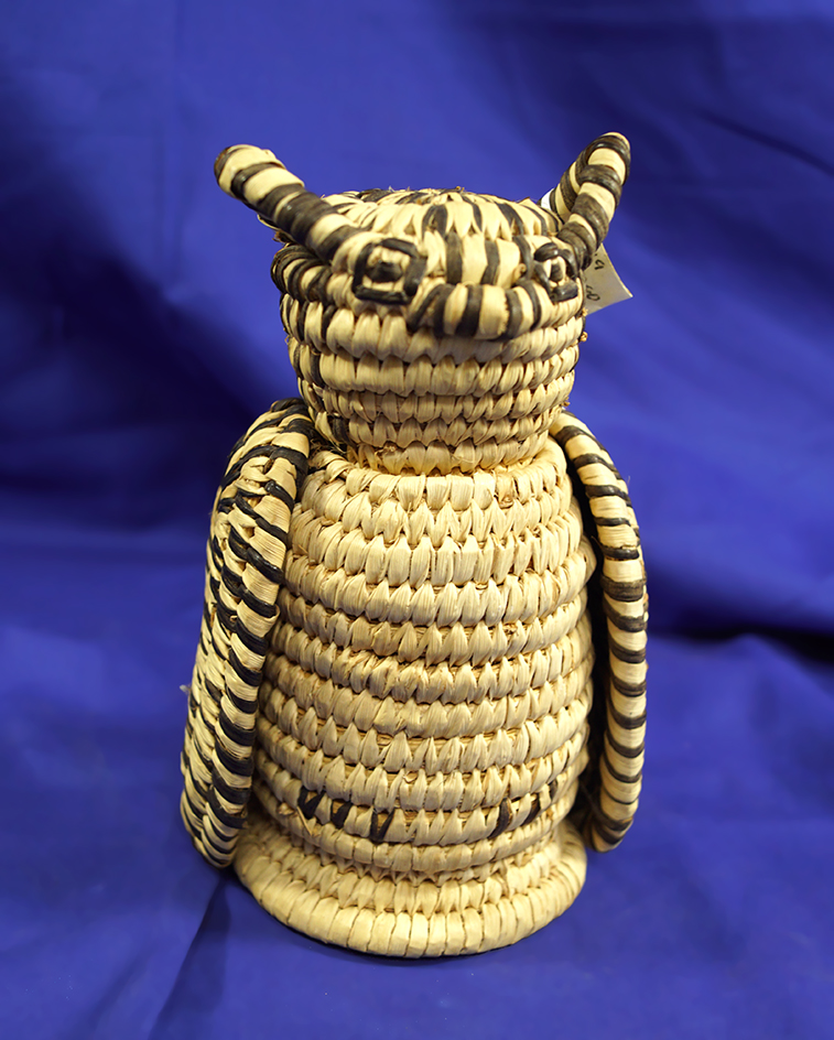 Nicely crafted and well styled 6" tall owl effigy lidded basket.