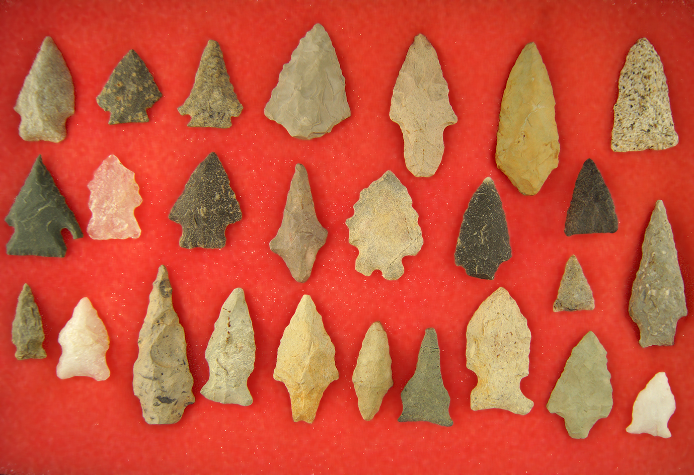 Set of 26 Nice Virginia Arrowheads, largest is 2 1/2".