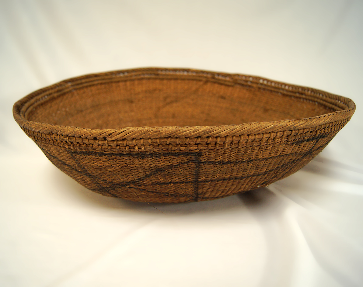 16" Wide Yanomamo Basket: Amazon Basin, Pre 1960.