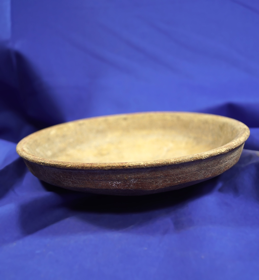 6 1/2" ancient pre-Columbian bowl/plate that is solid with no damage or restoration.