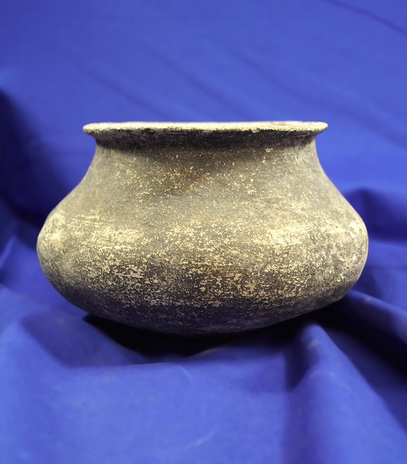 Nicely styled 5 3/4" diameter pre-Columbian jar found in Mexico.