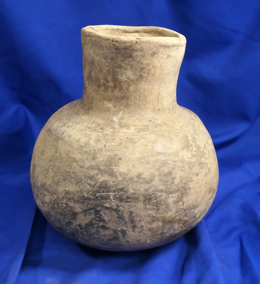 6 3/4" tall Mississippian water bottle found in Tennessee. Ex. Wright collection.