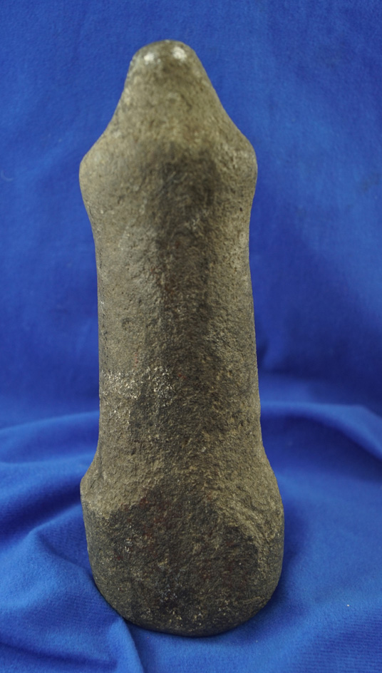 Very nice 8 3/4" tall Columbia River Maul found in Washington that is very well patinated, nicely st