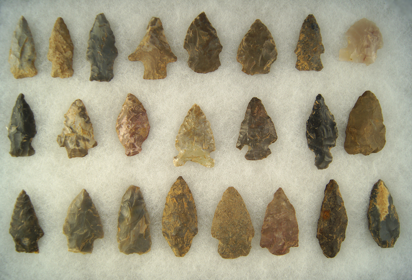 Set of 23 assorted Arrowheads and Knives, largest is 2 1/16". Found by Clifton Reeder