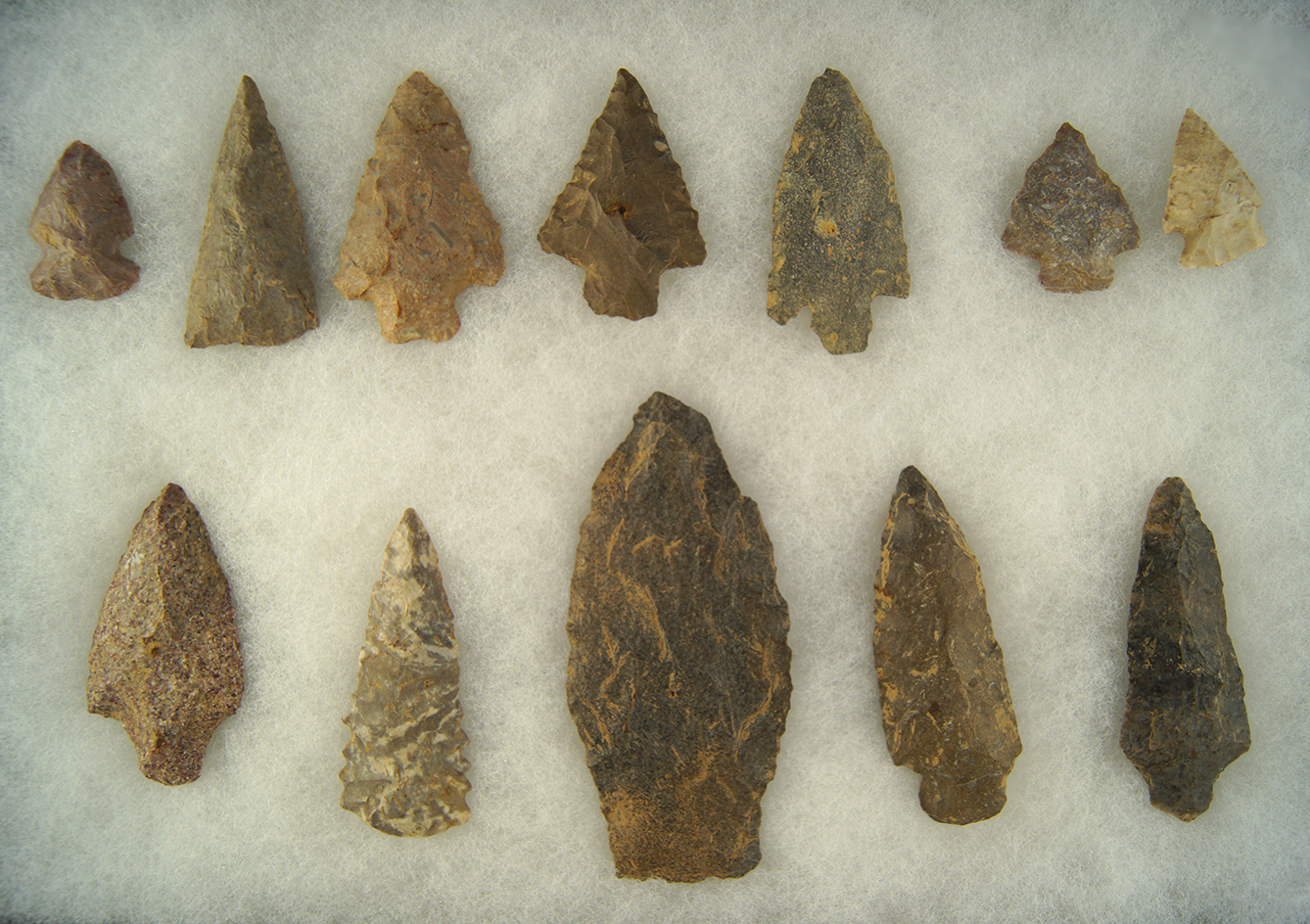 Set of 12 assorted Arrowheads and Knives, largest is 3 3/4". Found near Creelsboro, Kentucky.