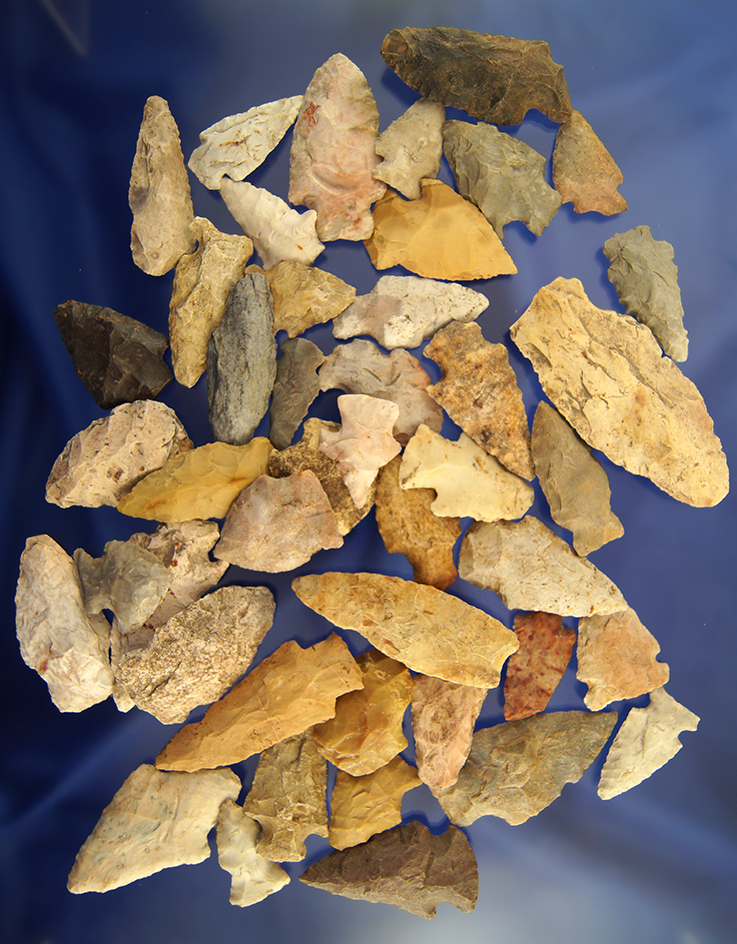 Group of 45 Assorted Missouri Points. Largest is 3".