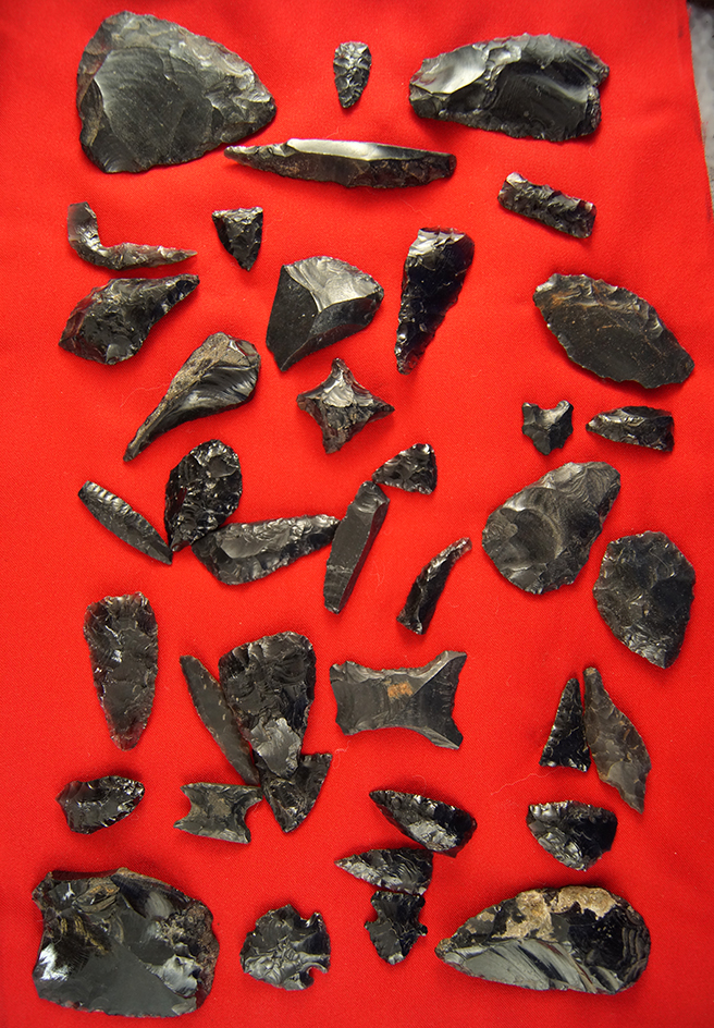 Large group of assorted Obsidian artifacts found in the western US. Largest is 2 1/4"