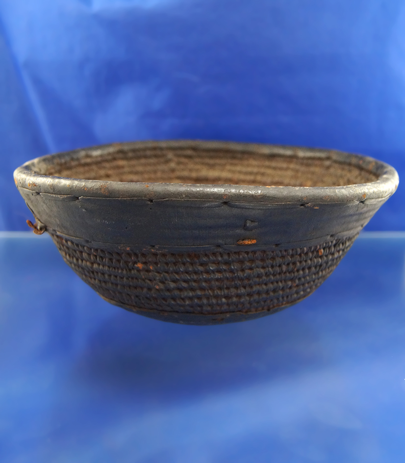 Tightly woven 8 3/8" diameter African Bowl.