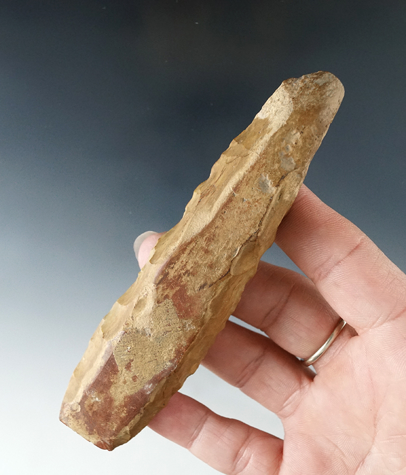 Nicely styled 4 3/4" Flint Chisel found in Arkansas.
