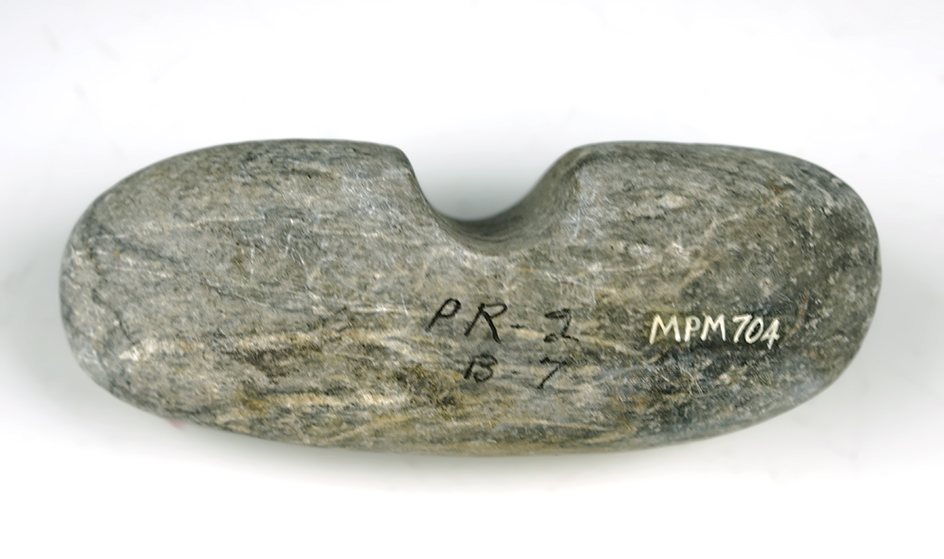 Classic style! 4 1/2" Arrow shaft polisher that is very nicely styled found near Wishram, WA.