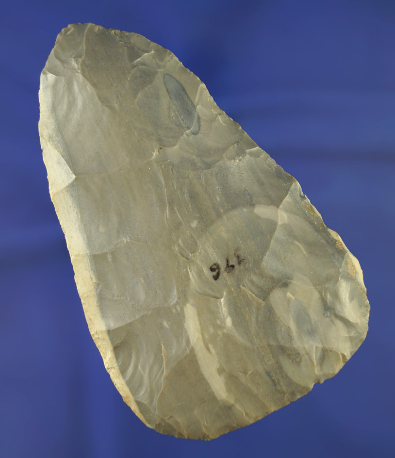 Well styled 4 13/16" Flint Blade found in Indiana made from beautiful multicolored material.