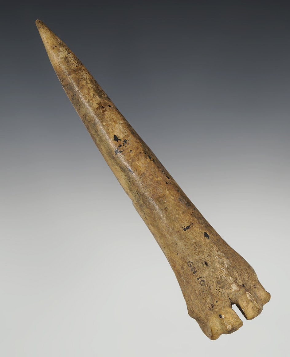 Well patinated 6 1/8" bone knuckle Awl in excellent condition found in Kentucky.