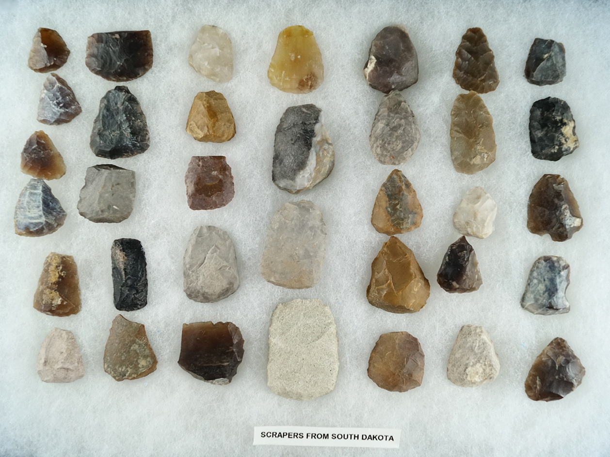 Large group of scrapers, many Knife River Flint, found in South Dakota. Largest is 1 5".