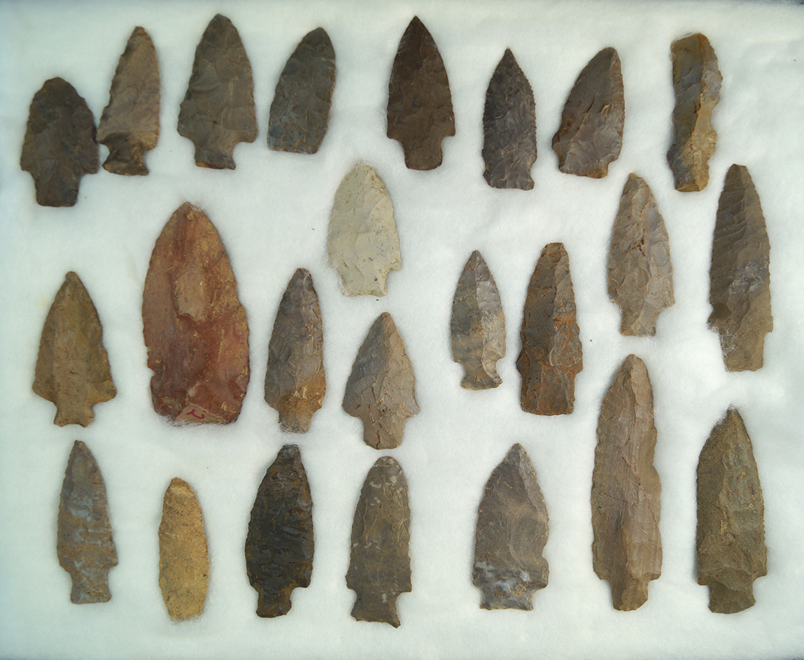 Set of 24 Flint Knives found in Tennessee, largest is 4 1/2".