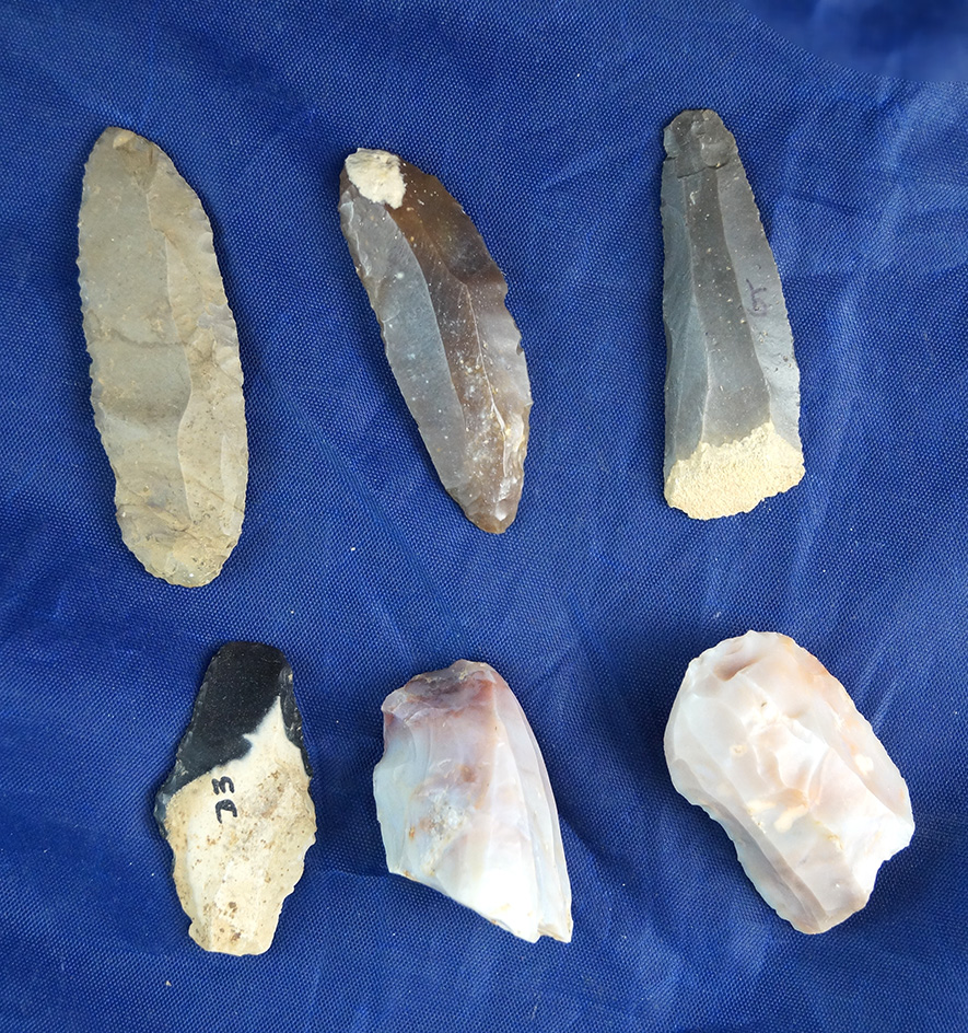 Group of Ohio Hopewell artifacts including 2 Flint Ridge Cores and 4 Bladelets, largest is 2 3/8".