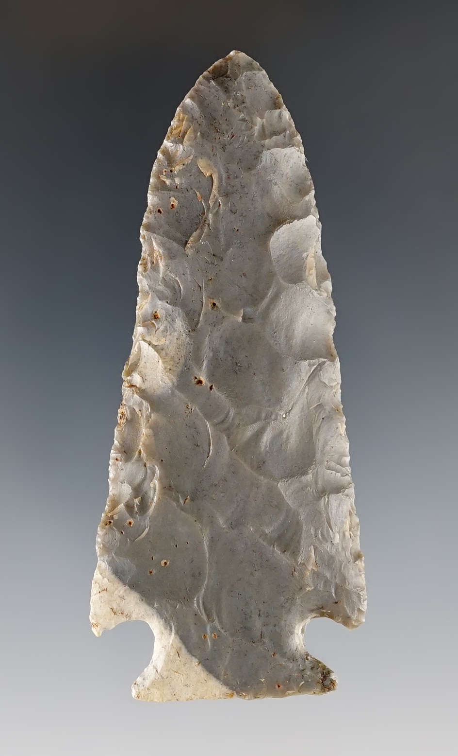 3 1/2" two-tone Hornstone Indiana Cornernotch Point that is well made. 