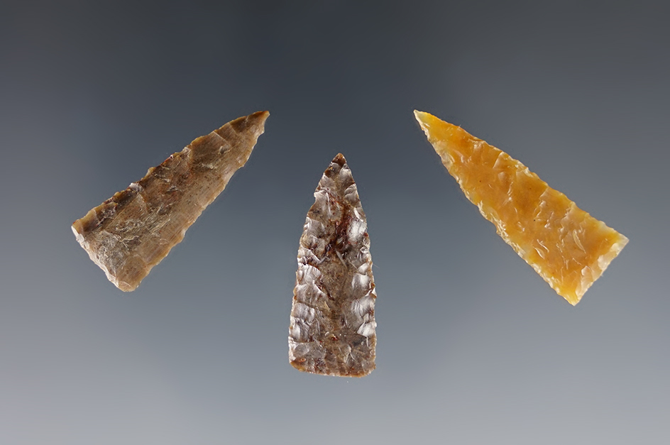 Set of 3 Triangles found close to the Columbia River. Ex. Gene Favell. The largest is 1 5/16".