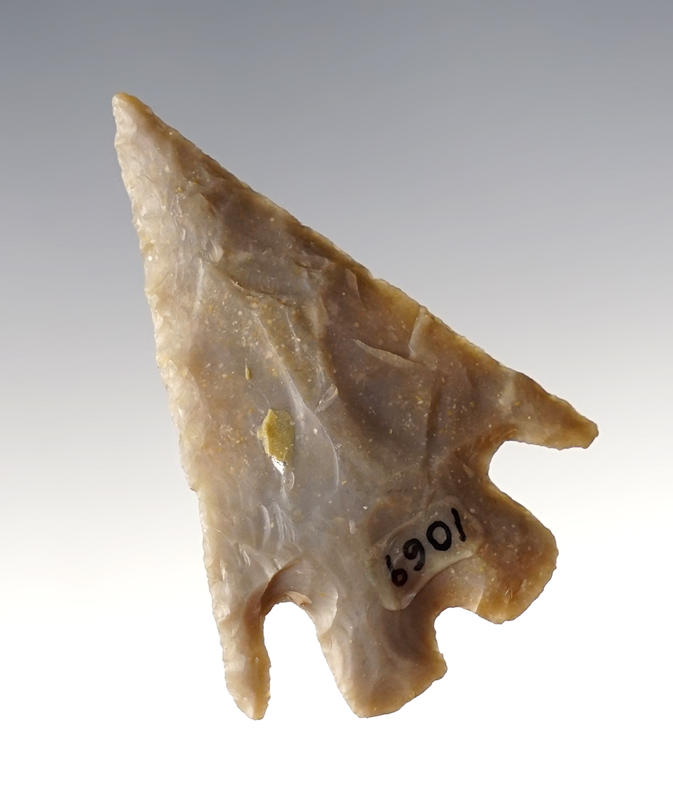 Finely made 2 3/16" Texas Montell with nice long shoulders.