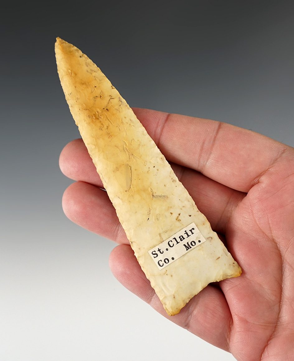 Superb flaking and style on this 4 7/8"  Dalton found in St. Clair Co., Missouri.