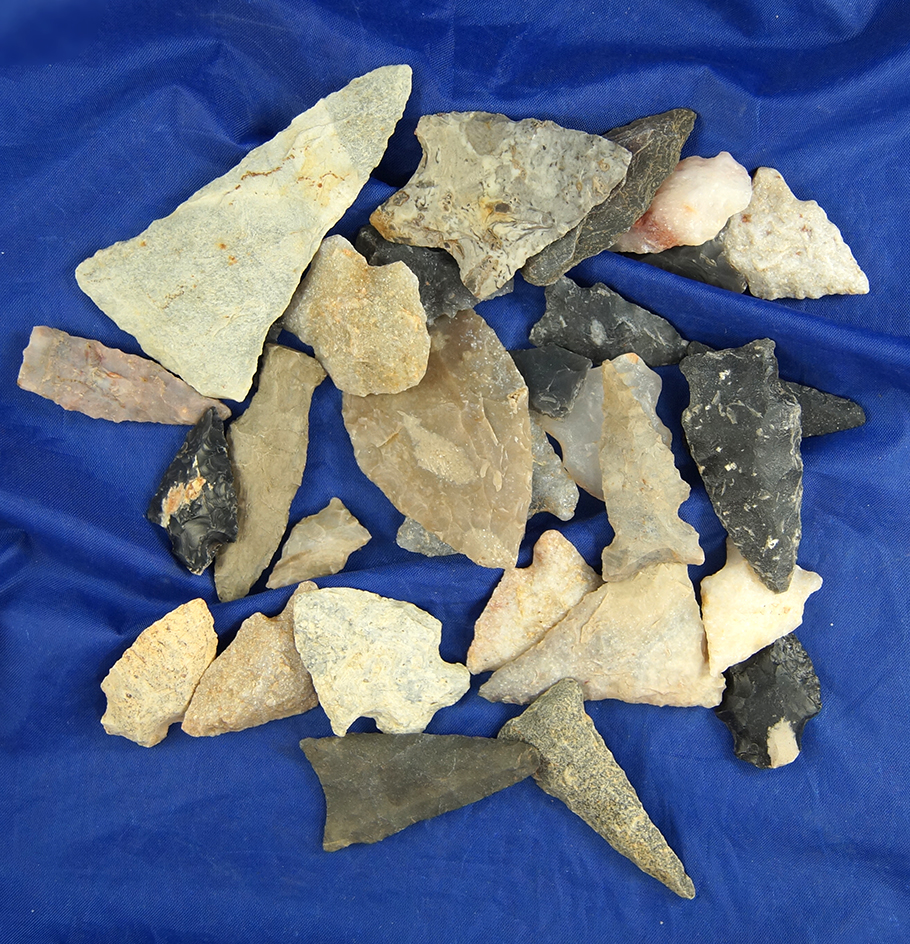 Large group of assorted Virginia and North Carolina Arrowheads and Knives, largest is 2 15/16".