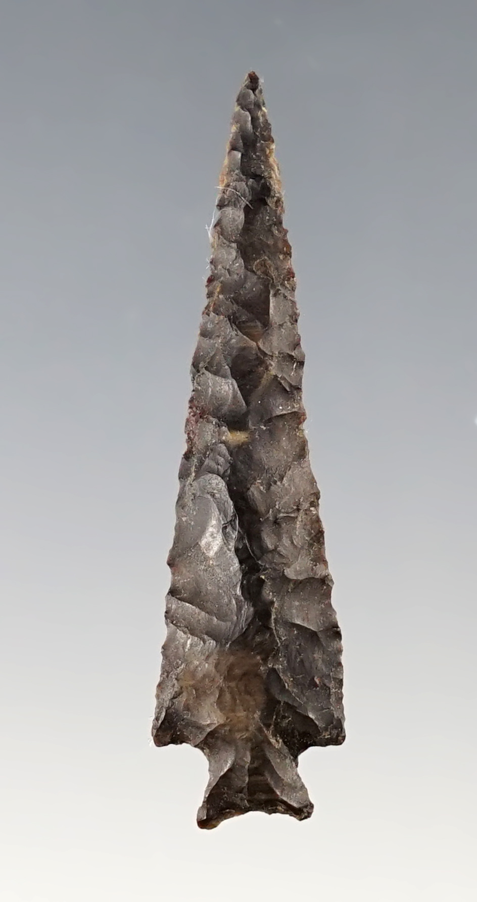 Exceptional flaking and style on this 1 3/4" Rose Springs - Oregon. Excellent condition. Ex. Favell.