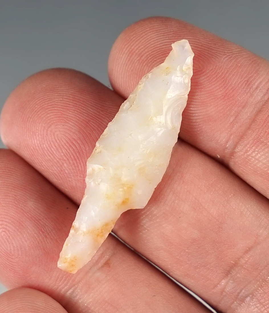 1 5/8" stem point made from agate found in New Mexico.