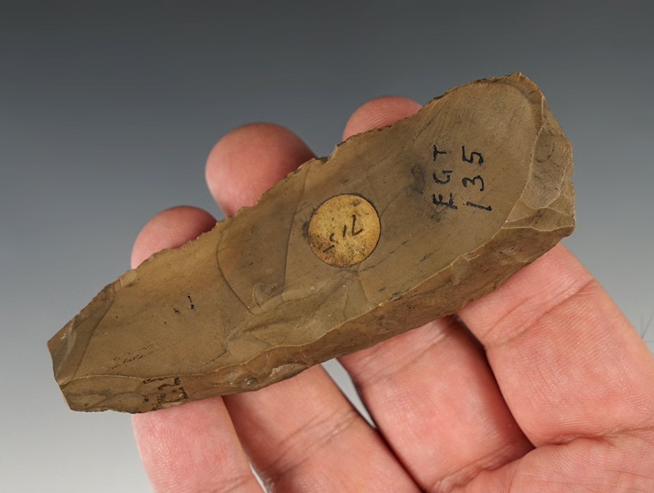 3 3/4" Mousterian flake tool found in Fayoum, Egypt. 160,000-40,000 BC.