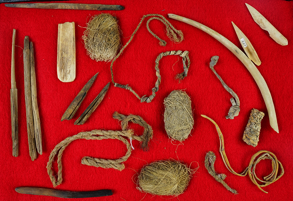 Ex. Museum! Rare set of perishable artifacts. Recovered in the Desert Southwest. Largest is 6".  