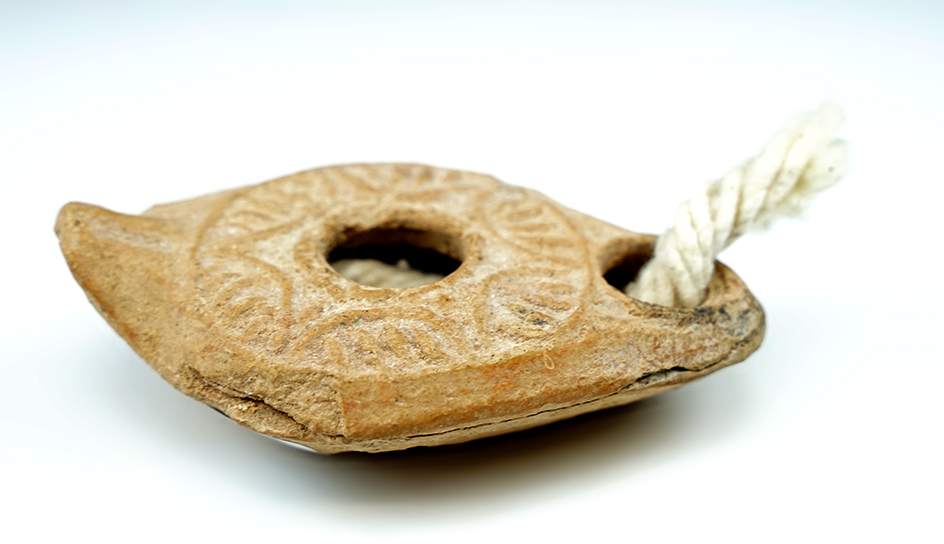 3 7/8" Holy Lands area oil lamp.