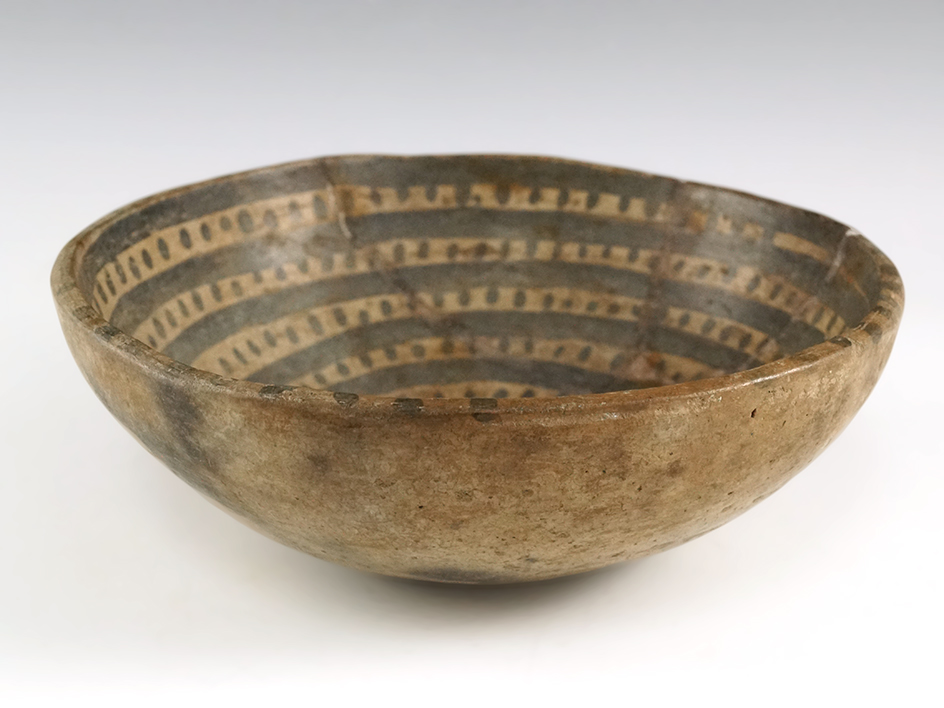 6 1/2" by 2 1/2" Mesa Verde Pottery Bowl - Colorado. 2 pieces have been broken and reglued.