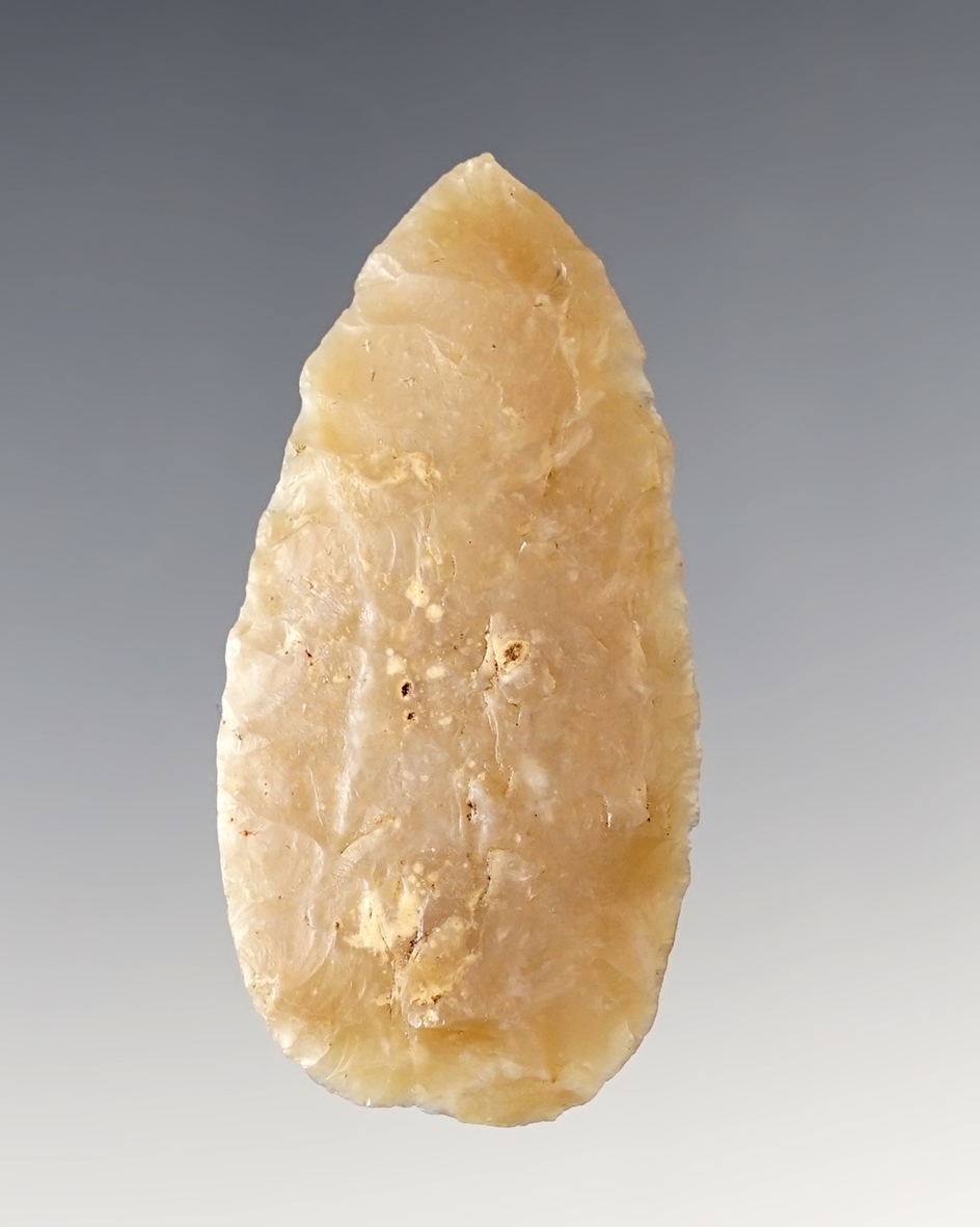 Nice style and flaking on this 2 1/16" leaf shaped Knife found in New Mexico.