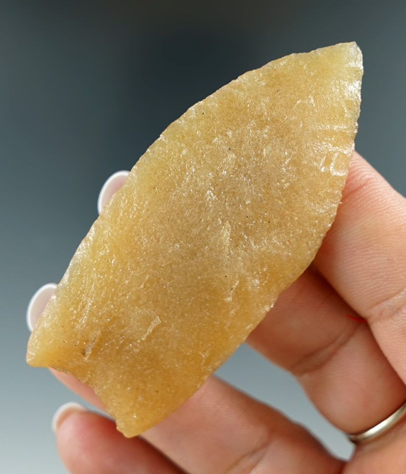 Exceptional! 2 3/4" Agate Basin that is incredibly well flaked from Hixton - Wisconsin.  COA.