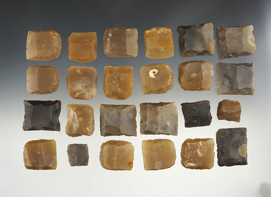 Nice set of 24 French and English Flint lock Gunflints in very nice condition found in the Maryland.