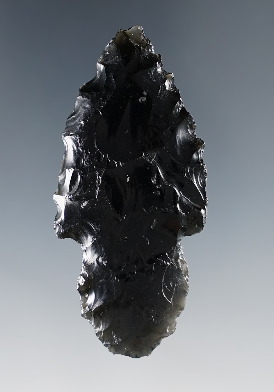 Very nice style on this 2 3/8" Stemmed Knife - found in Nevada. Stem is nicely ground.