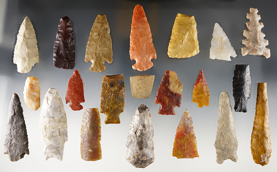Set of 21 damaged Colorado points. Some nice examples. Largest is 3 1/16".