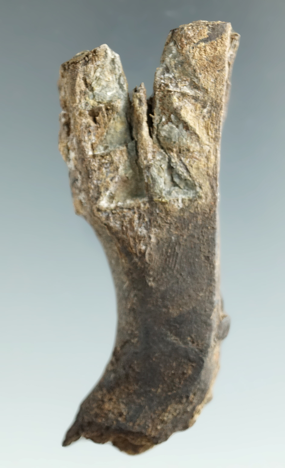 Exceptionally rare! 2 3/4" hand carved wood pipe with original copper/brass bowl insert - New York.