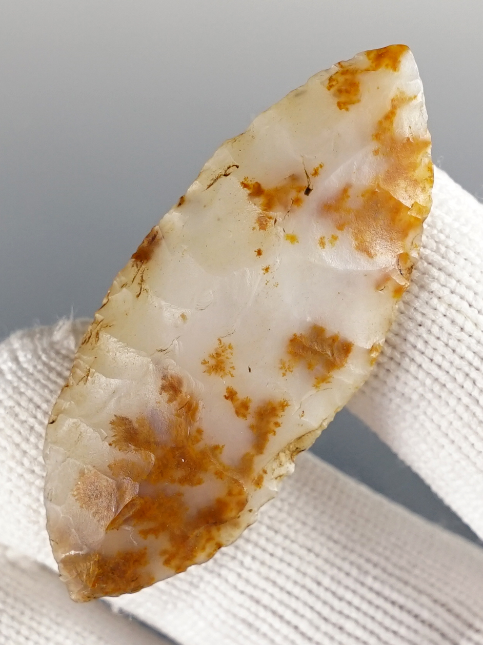 1 15/16" Cascade made from Agate. Found near the Columbia River. Washington/Oregon area.