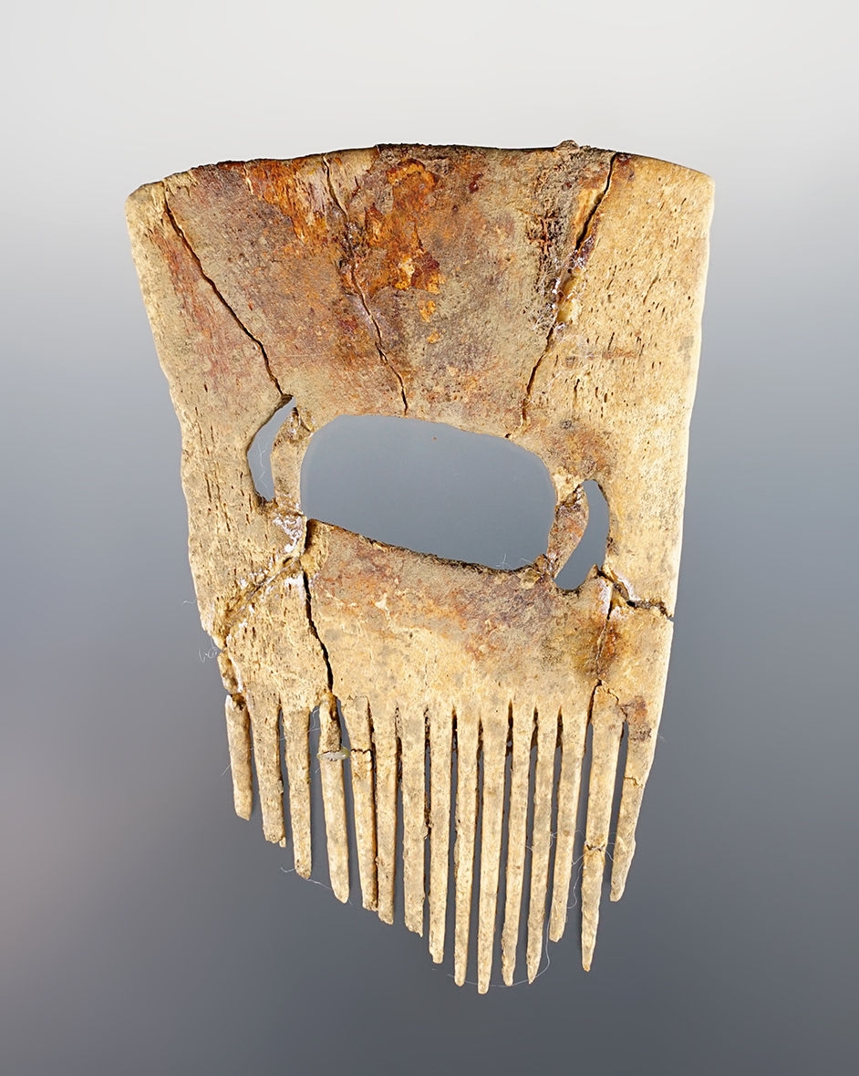 Rare! 3 11/16" Iroquois paneled and perforated Bone Comb, White Springs Site, Geneva, New York. 